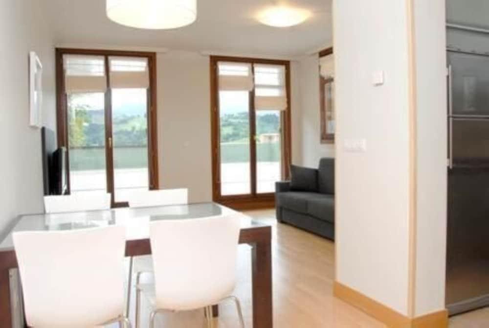 Apartamentos Turisticos Talaimendi Zarautz Exteriör bild
