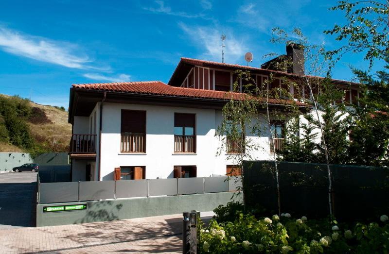 Apartamentos Turisticos Talaimendi Zarautz Exteriör bild
