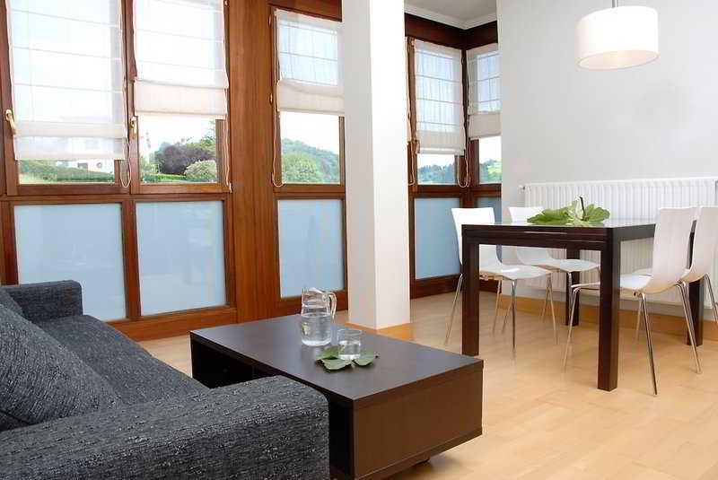 Apartamentos Turisticos Talaimendi Zarautz Exteriör bild